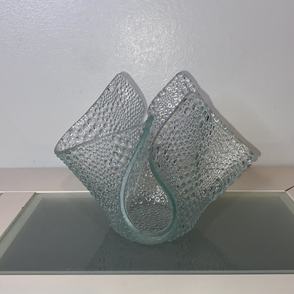 Vintage Hand Blown Glass Bubble Style Fluted Shaped Bowl - Picture 5 of 8